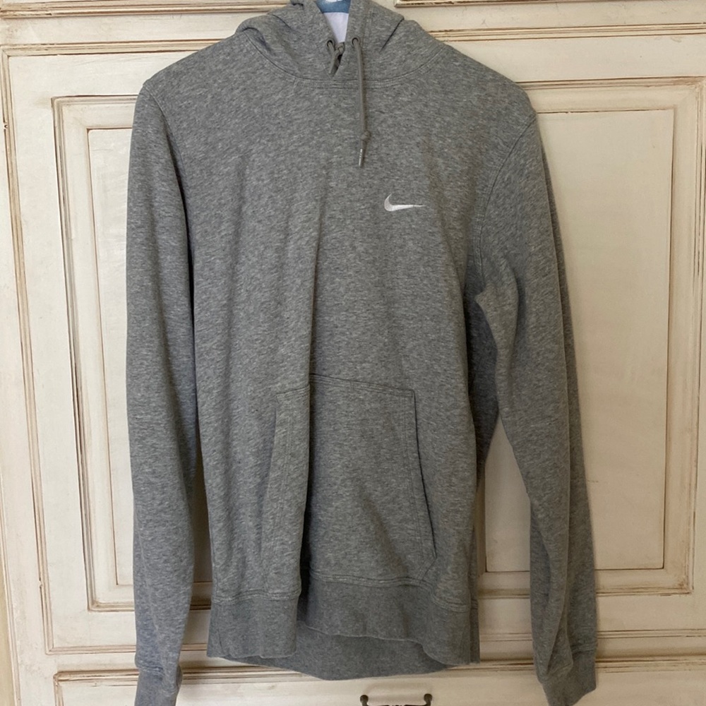 NWOT light gray unisex Nike hooded sweatshirt